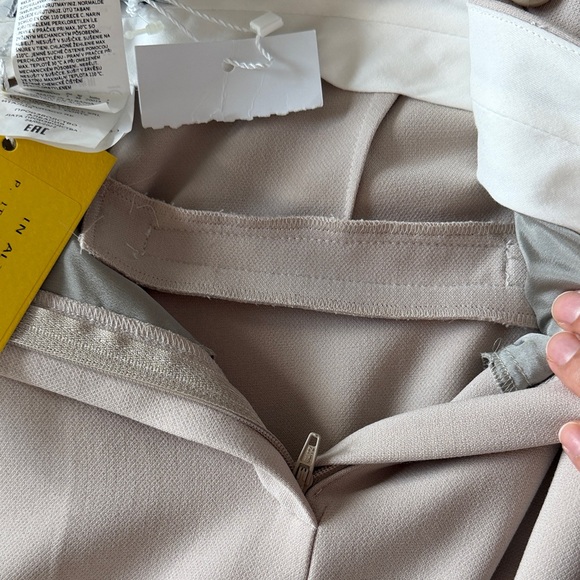 Max Mara Beige/Taupe Stretch Ankle Pants NWT - Picture 15 of 16